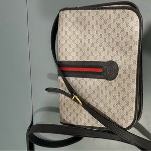 Vintage Gucci Purse!!! Purchased from Scott’s Antique Market in Atlanta